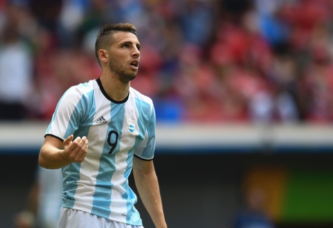 Oficialu: "West Ham" išsinuomojo J. Calleri