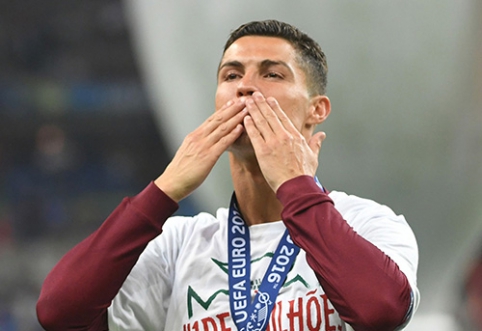 Supertaurės finalą per televizorių stebėjęs C.Ronaldo ištarė: "Čempionai"