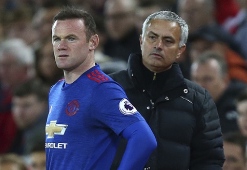 Ant suolo patupdytas W.Rooney: dar ilgai žaisiu futbolą