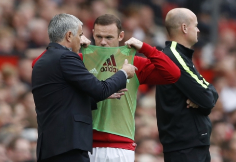 J. Mourinho: Rooney išliks "Man United" kapitonu