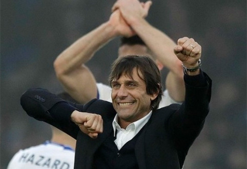 Energingasis "Chelsea" treneris A.Conte patyrė traumą