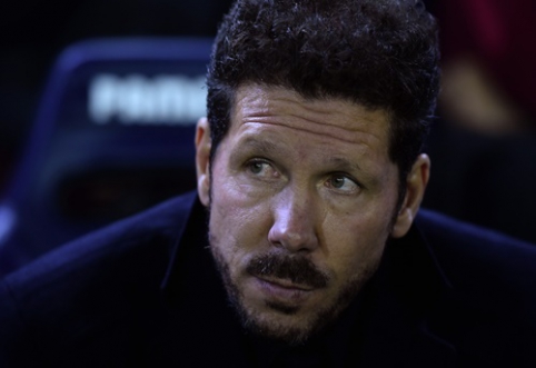 Stringančio "Atletico" strategas D. Simeone apie atsistatydinimą dar negalvoja