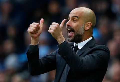 J.Guardiola energingai plojo teisėjui ir atsisakė paspausti ranką C.Fabregasui (VIDEO)