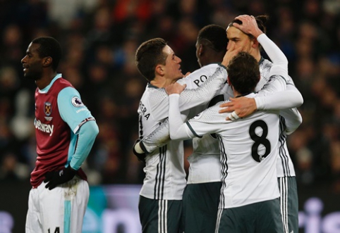 Dešimtyje žaidęs "West Ham" neatsilaikė prieš "Man Utd" puolimą (VIDEO)