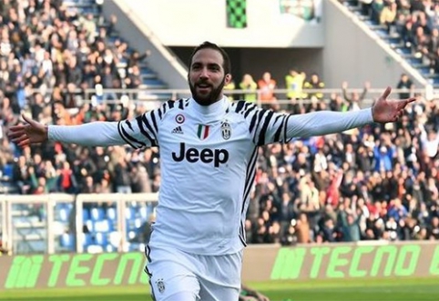 G.Higuainas: "Juventus" sirgaliai neturi įpročio nušvilpti savus žaidėjus