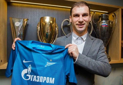 Oficialu: B. Ivanovičius vilkės "Zenit" marškinėlius