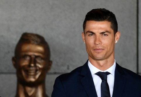 Madeiroje atidengtas C. Ronaldo biustas - įvertinkite (+reakcijos)