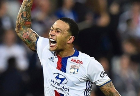 Prancūzijoje M. Depay'us įmušė iš pusės aikštės, o "Lyon" ir PSG šventė pergales (VIDEO)