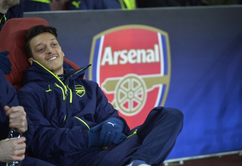 M. Ozilas: mano ateitis "Arsenal" klube nepriklauso tik nuo A. Wengero