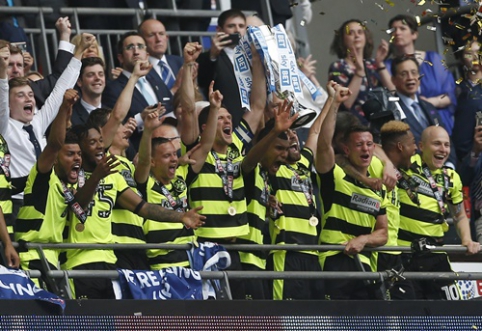 "Huddersfield Town" po 45 metų grįžta į "Premier" lygą (VIDEO)