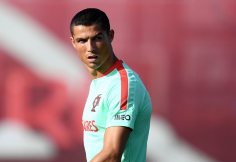 C. Ronaldo tarė savo komandos draugams: palieku "Real" - kelio atgal nebėra