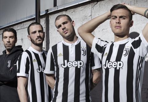 "Juventus" pristatė naujojo sezono aprangas (FOTO)