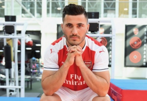 Oficialu: "Arsenal" papildys S. Kolašinacas