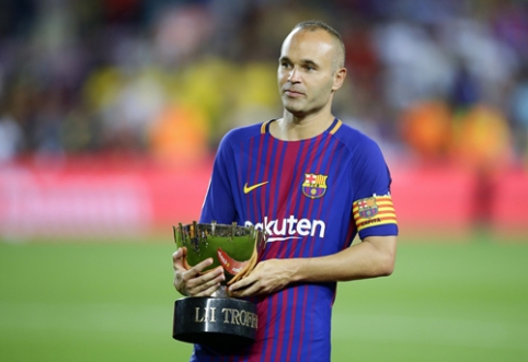 Kontrakto su "Barcelona" pratęsti neskuba ir dėl savo ateities dvejojantis A. Iniesta