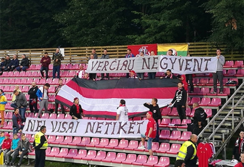 LFF stadione susipliekė negausūs "Trakų" ir "Sūduvos" sirgaliai