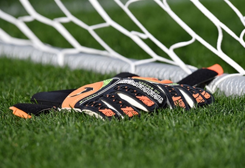 Angliško futbolo pasekmė: vartininkas išplatino kraupią nuotrauką iš ligoninės
