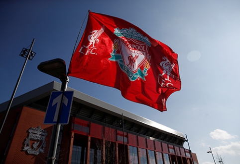 ''Liverpool'' pristatė kito sezono aprangas (VIDEO, FOTO)