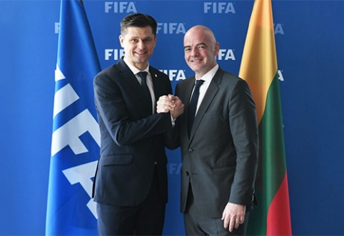 FIFA prezidentas priėmė kvietimą atvykti į Lietuvą