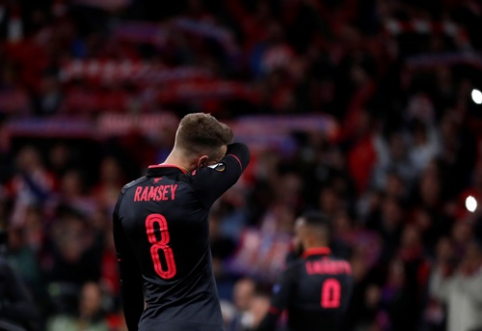 Ant A. Ramsey stalo: pasiūlymas pasirašyti naują ilgalaikę sutartį su "Arsenal"