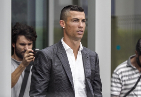 C. Ronaldo pasirodė pirmojoje "Juventus" treniruotėje (VIDEO)