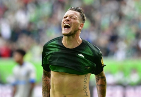 "Wolfsburg" išplėšė dramatišką pergalę prieš "Schalke", "Bayer" sezoną pradėjo pralaimėjimu