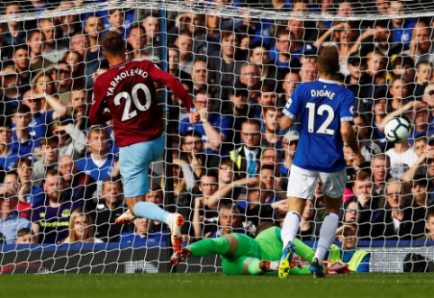 "West Ham" Liverpulyje nutraukė nesėkmių seriją, "Wolves" palaužė "Burnley"