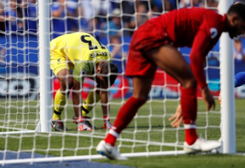Ketvirtoji "Liverpool" pergalė pažymėta grubia Alissono klaida