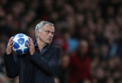 J. Mourinho: "Spalis dar neįpusėjo, o mes jau kalbama apie pozicijas turnyrinėje lentelėje"