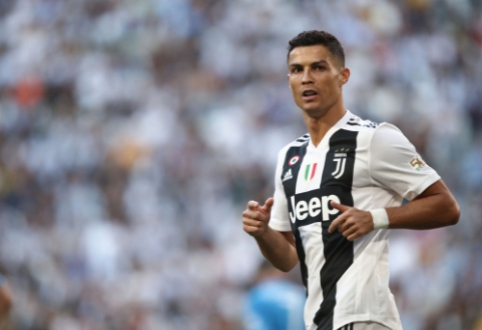 C.Ronaldo apsilankė Turino vaikų ligoninėje