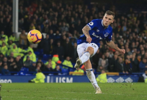 Puikus L. Digne baudos smūgis atnešė tašką "Everton" komandai