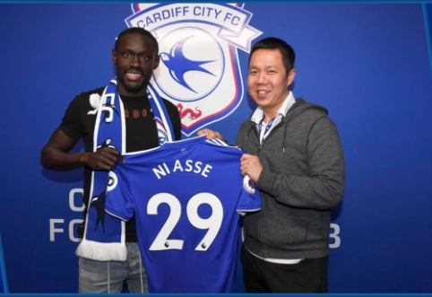 "Cardiff City" pasiskolino O. Niasse