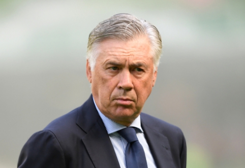 C.Ancelotti piktinosi parodyta raudona kortele