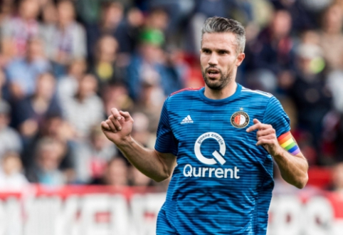 R. van Persie: "Ajax" yra favoritai rungtynėse su "Tottenham"