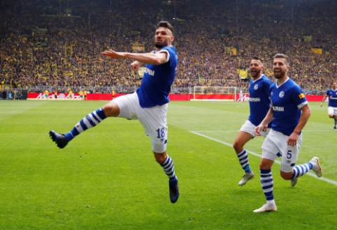Skaudus smūgis: dviejų žaidėjų netekusi "Borussia" krito prieš "Schalke"