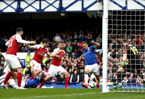 "Everton" savo sirgalių akivaizdoje parbloškė "Arsenal"