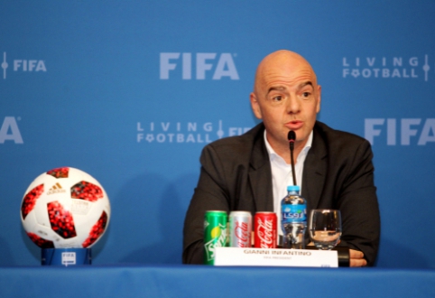FIFA atsisakė planų jau Katare padidinti pasaulio čempionato dalyvių skaičių