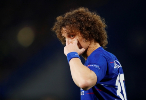 Oficialu: D.Luizas pratęsė kontraktą su "Chelsea"