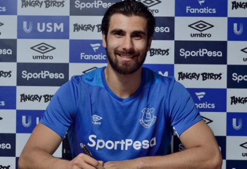 Oficialu: "Everton" įgijo visas teises į A. Gomesą