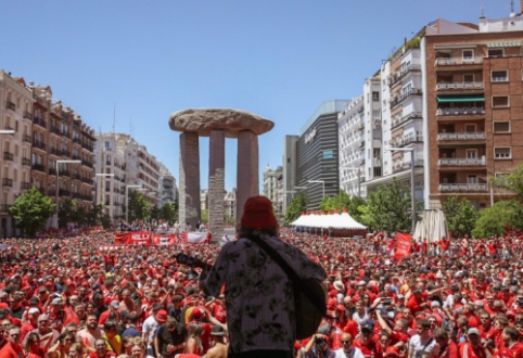 Tūkstantinė "Liverpool" fanų minia užėmė Madridą