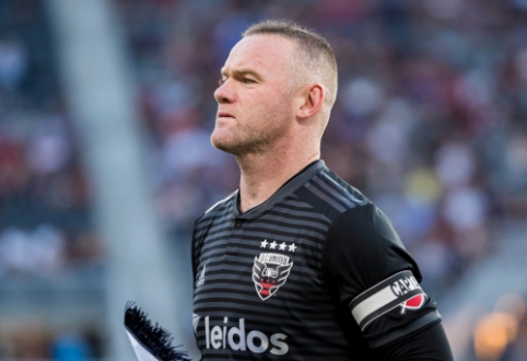 W. Rooney neigia gandus apie neištikimybę savo žmonai