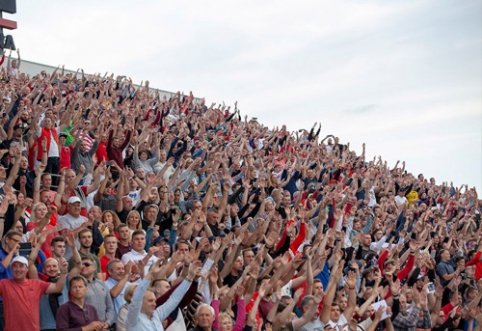 Futbolo fiestos metu Marijampolės stadione mirė žiūrovas