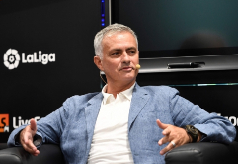 J. Mourinho kratosi kalbų apie sugrįžimą į "Real"