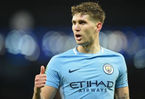 "Man City" bėdos tęsiasi: J. Stonesas mėnesiui iškrito iš rikiuotės