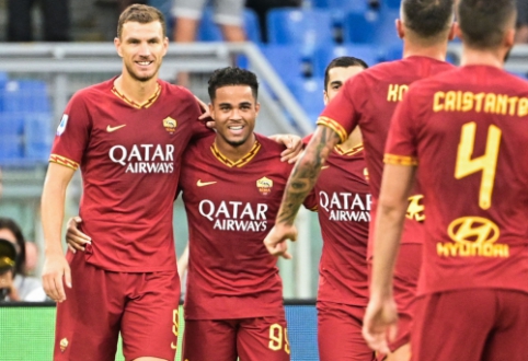 Keturis įvarčius per kėlinį pelniusi "Roma" susitvarkė su "Sassuolo", "Milan" šventė pergalę Veronoje