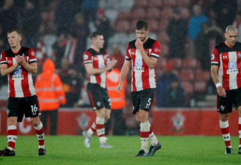 Po pažeminimo "Premier" lygoje "Southampton" žaidėjai atsisakė savo algų