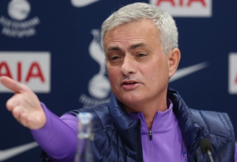 J. Mourinho: "Kitą sezoną kovosime dėl "Premier" lygos titulo"