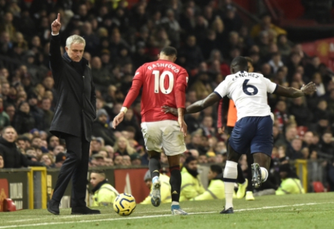 Mourinho sugrįžimas į "Old Trafford" pažymėtas nesėkme, "Chelsea" ir "Leicester" džiaugėsi pergalėmis