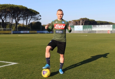 Oficialu: "Napoli" sukirto rankomis su slovaku S. Lobotka