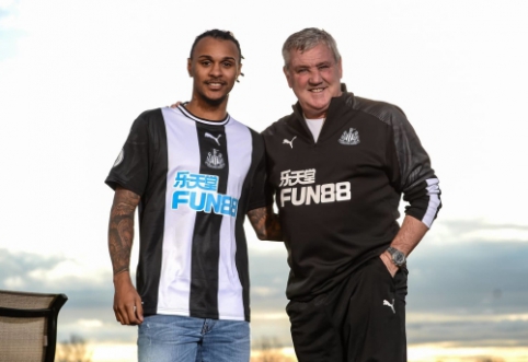 Oficialu: "Newcastle" iki sezono pabaigos pasiskolino V. Lazaro