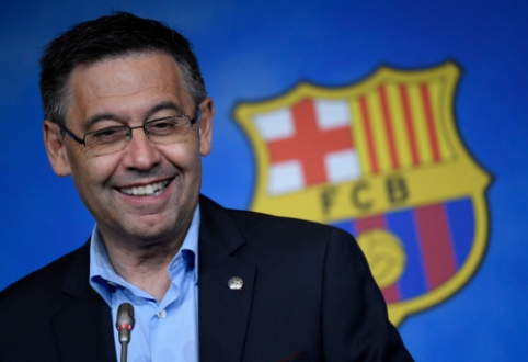 Ch. Dugarry: "Barcelona" klubą valdo klounai"